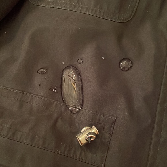 Lands’ End Women’s Rain Jacket ☔️ - Picture 9 of 13